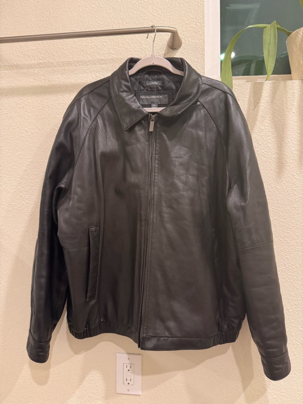 Perry Ellis Men's Black Leather Bomber Jacket